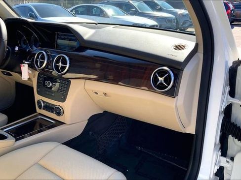 Used 2014 Mercedes-Benz GLK 350 4MATIC image 15