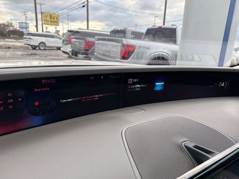 Used 2024 Lincoln Nautilus Premier w/ Equipment Group 102A image 32