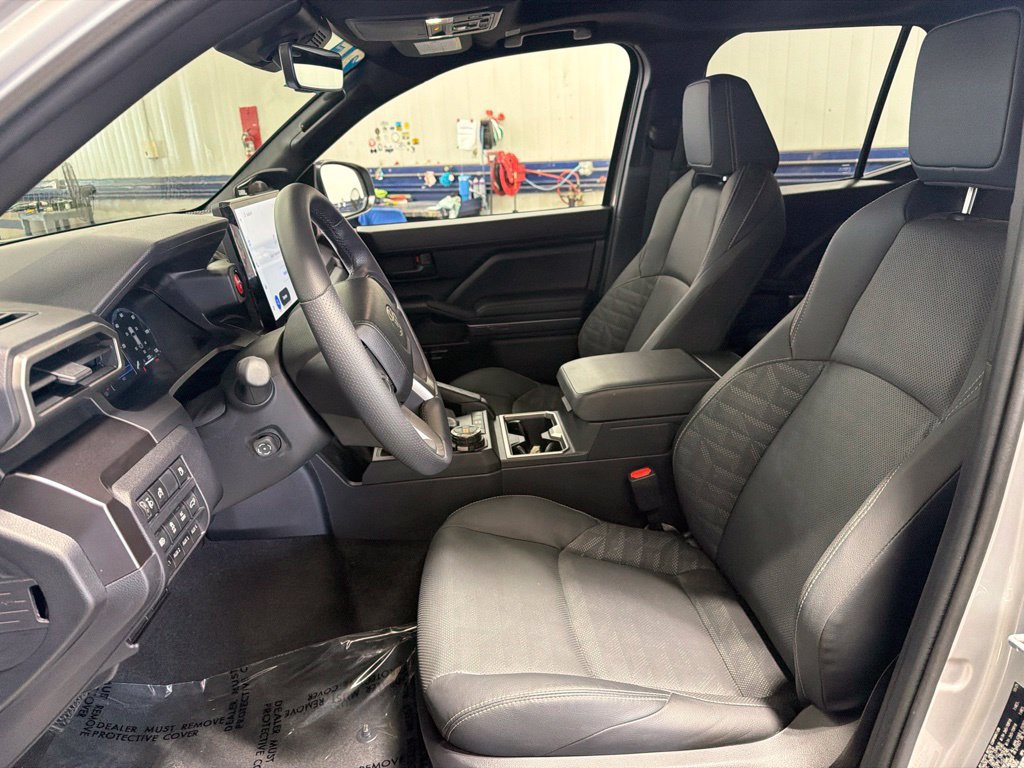 Used 2025 Toyota 4Runner TRD Off-Road Premium AWD/4WD image 14