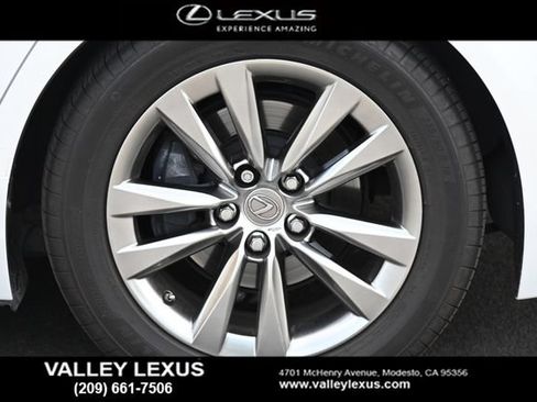 Used 2015 Lexus LS 460 w/ Comfort Package RWD image 12