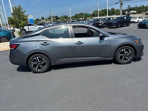 Used 2024 Nissan Sentra SV FWD image 7
