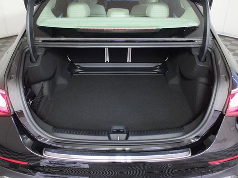 Used 2026 Mercedes-Benz E 350 4MATIC Sedan image 9