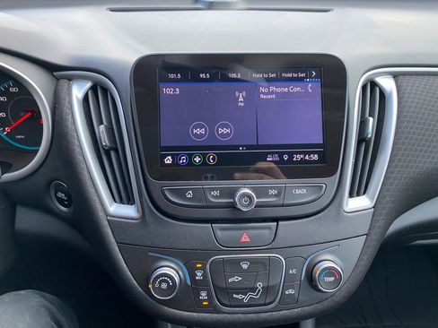 Used 2019 Chevrolet Malibu LS w/ LPO, Convenience Package 1 FWD image 18