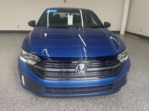 Certified 2023 Volkswagen Jetta Sport image 9