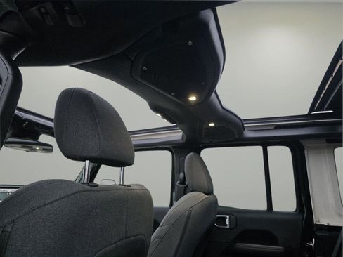 Used 2024 Jeep Wrangler Sahara w/ Safety Group image 4