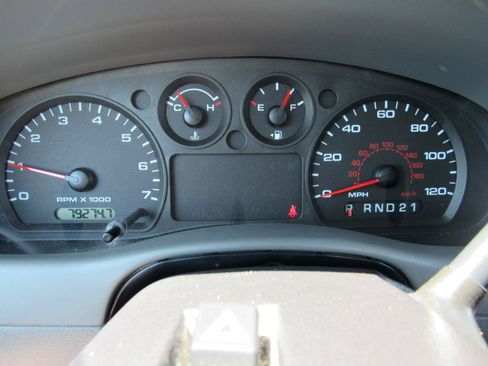 Used 2011 Ford Ranger XLT RWD image 16