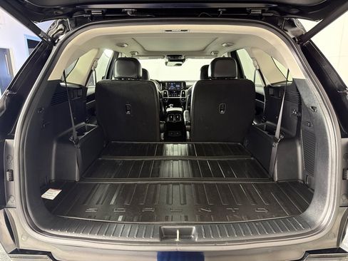 Used 2021 Kia Sorento EX w/ Panoramic Sunroof Package AWD/4WD image 22