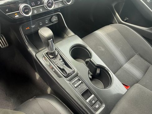 Used 2025 Honda Civic Sport image 22
