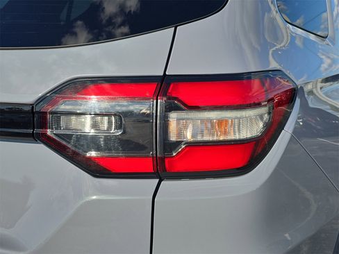 Certified 2023 Honda Pilot Sport image 7