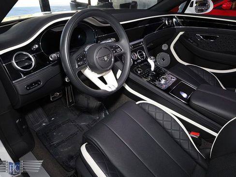 Used 2024 Bentley Continental GT Speed image 22