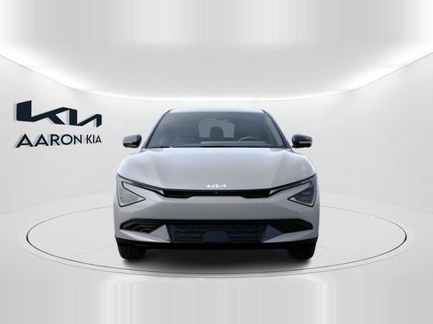 New 2026 Kia EV6 Light RWD image 2