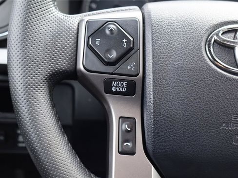 Used 2018 Toyota Tacoma Limited AWD/4WD image 17