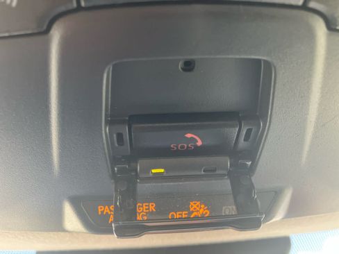 Used 2025 Toyota Corolla LE FWD image 18