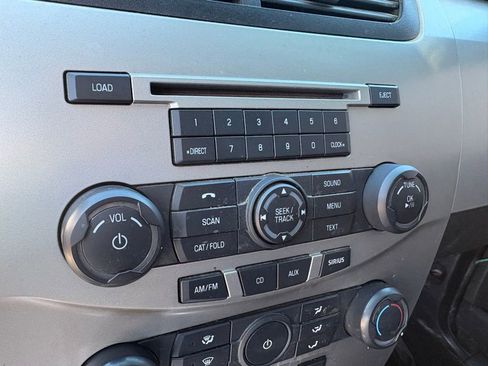 Used 2009 Ford Focus SEL image 17