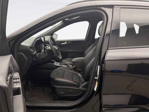 Used 2023 Ford Escape ST-Line w/ Tech Pack #1 AWD/4WD image 8