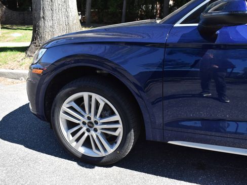 Used 2020 Audi Q5 2.0T Premium Plus w/ Premium Plus Package AWD/4WD image 14