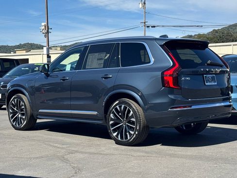 New 2026 Volvo XC90 T8 Plus w/ Protection Package Premier AWD/4WD image 6