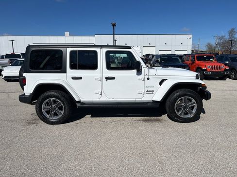 Used 2020 Jeep Wrangler Unlimited Sahara AWD/4WD image 4