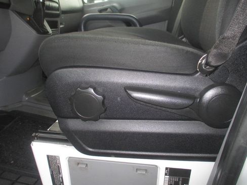 Used 2016 Freightliner Sprinter 3500 RWD image 16