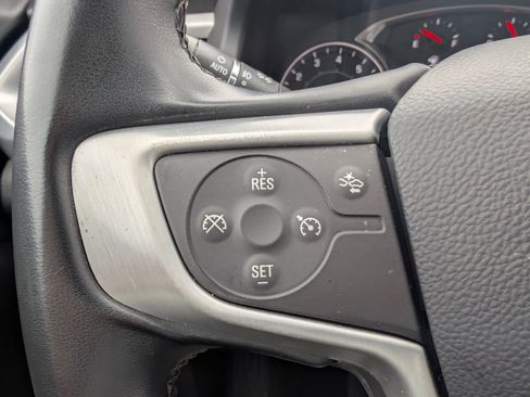 Used 2023 GMC Acadia SLT image 16