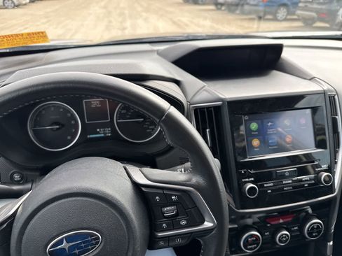 Used 2023 Subaru Forester Premium image 19