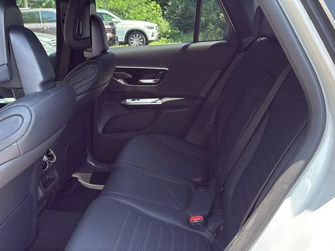 Certified 2025 Mercedes-Benz GLC 300 image 23