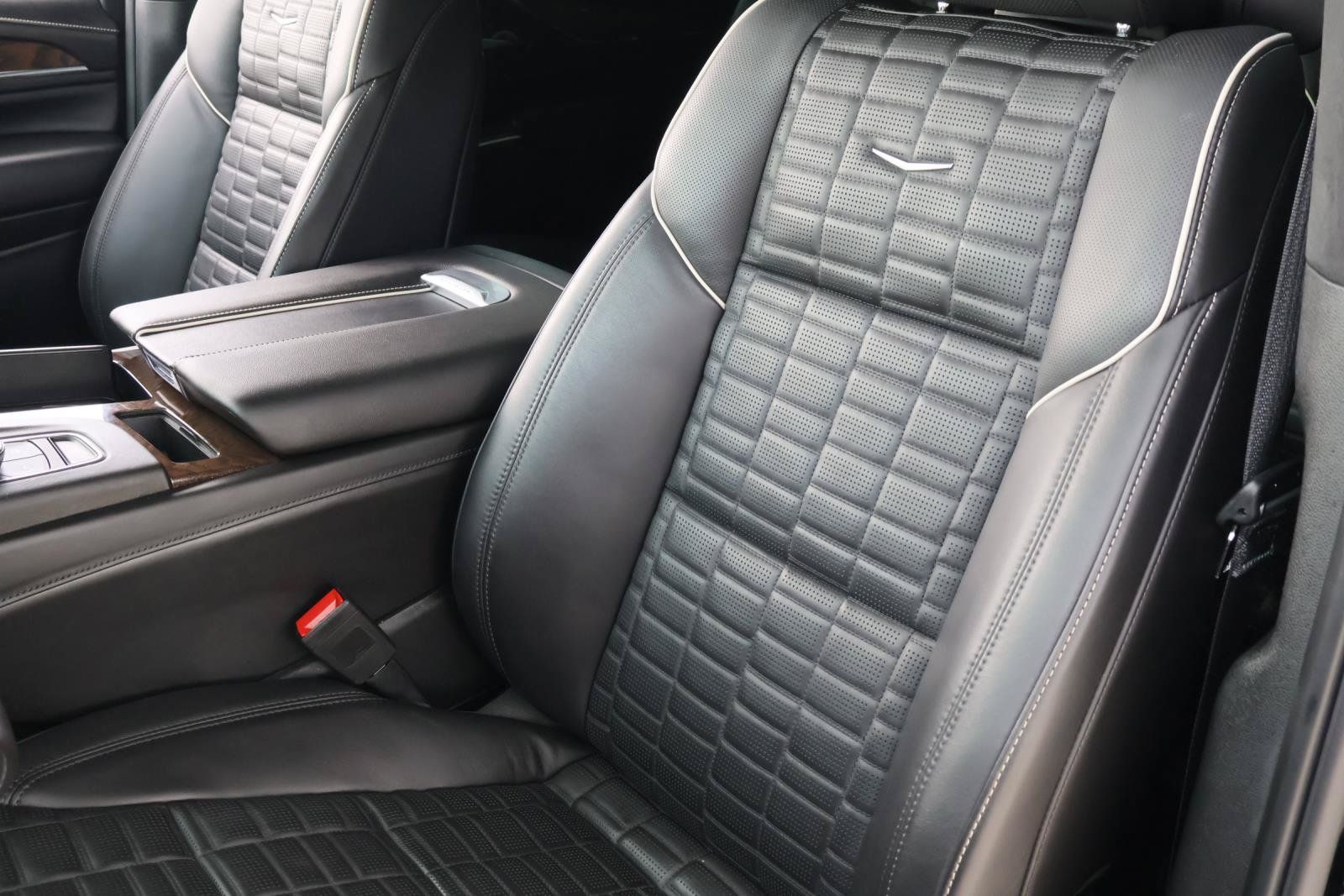 Used 2023 Cadillac Escalade Sport Platinum RWD image 22