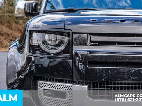 Used 2025 Land Rover Defender 110 S image 12