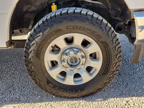 Used 2022 Ford F250 XLT w/ XLT Value Package AWD/4WD image 7