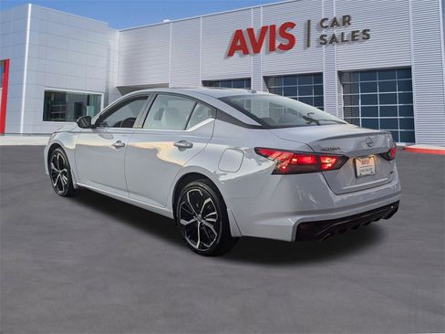 Used 2025 Nissan Altima 2.5 SR image 10