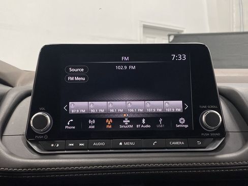 Used 2023 Nissan Rogue SV w/ SV Premium B Package image 19