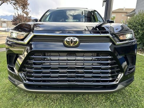 Used 2026 Toyota Grand Highlander AWD Hybrid image 13