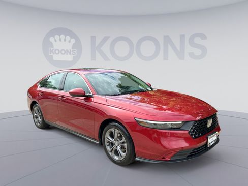Used 2024 Honda Accord EX image 2