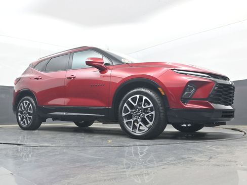 Used 2025 Chevrolet Blazer RS FWD image 24
