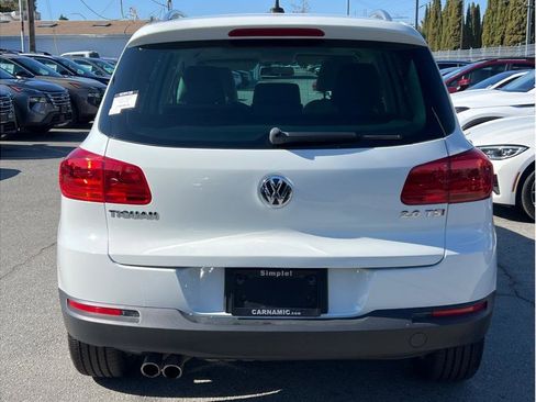 Used 2015 Volkswagen Tiguan SEL image 4