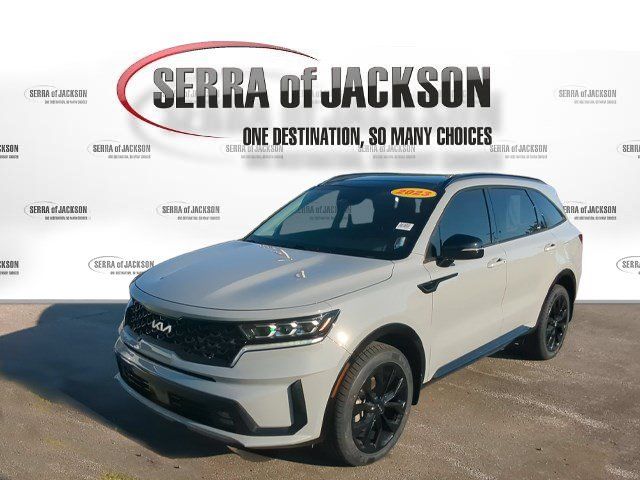 Used 2023 Kia Sorento SX AWD/4WD image 3