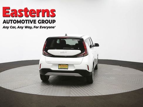 Used 2025 Kia Soul LX w/ LX Technology Package image 35