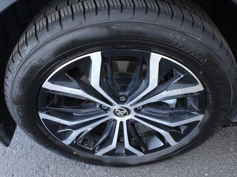 Used 2023 Toyota Crown Limited image 64