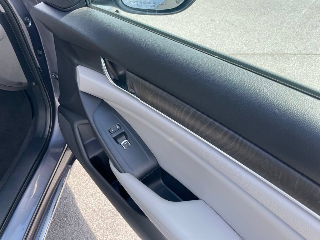 Used 2020 Honda Accord EX-L image 31