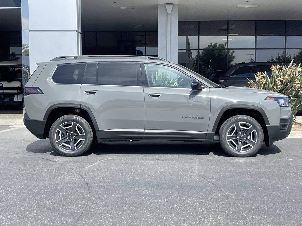 New 2026 Jeep Cherokee Laredo AWD/4WD image 3