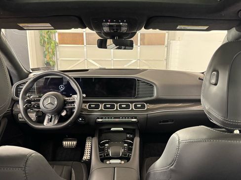 Used 2024 Mercedes-Benz GLS 63 AMG 4MATIC image 34