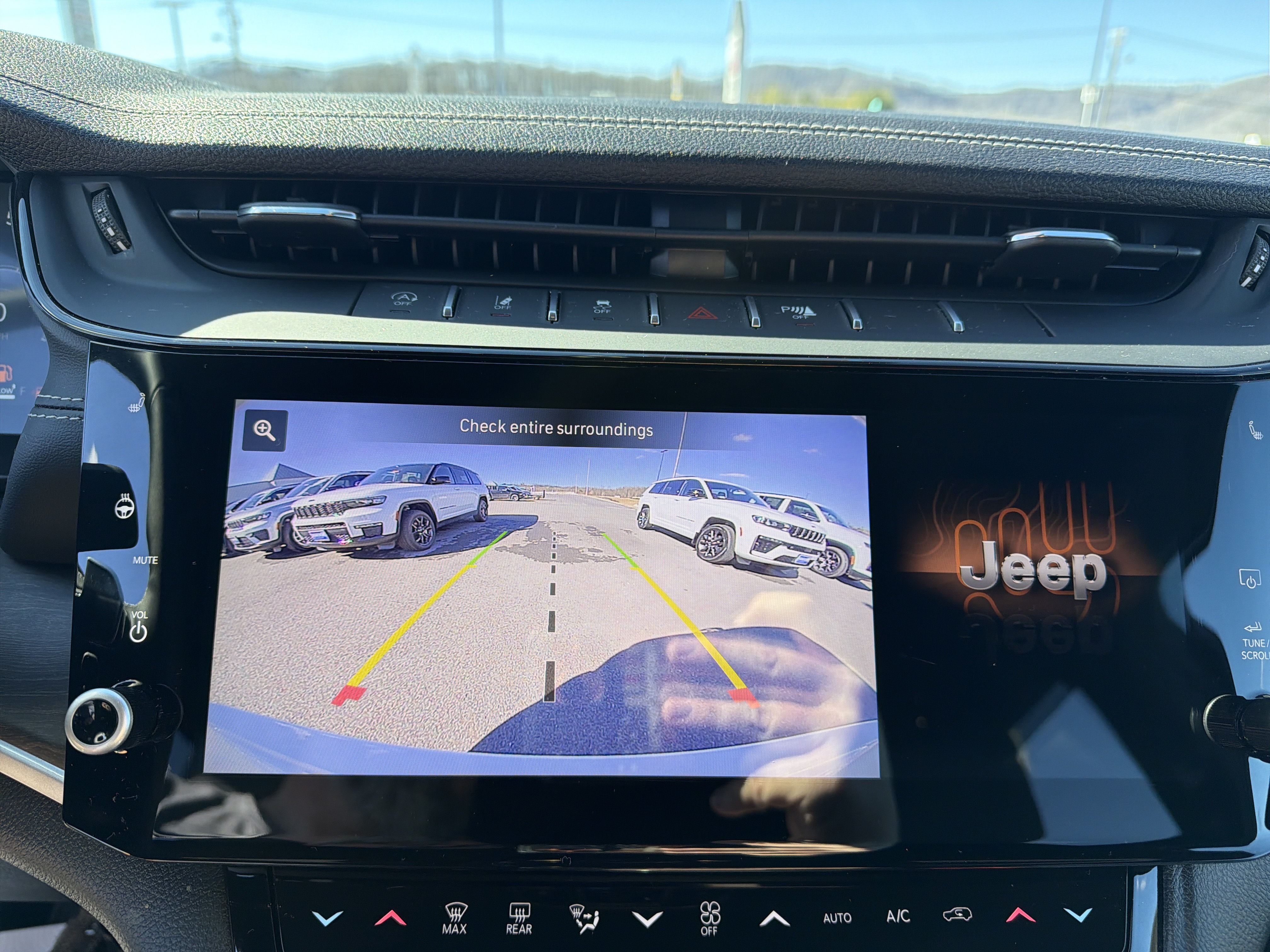 New 2026 Jeep Grand Cherokee Altitude AWD/4WD image 26