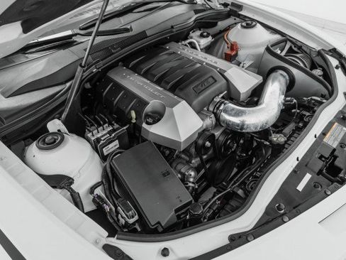 Used 2010 Chevrolet Camaro SS RWD image 47
