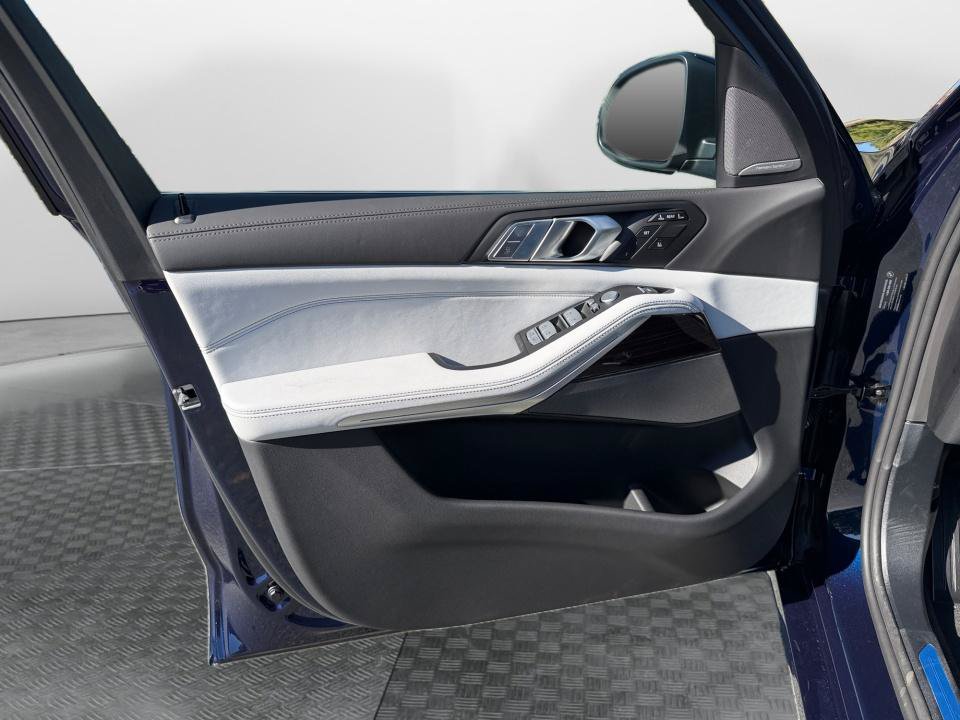 New 2027 BMW X7 xDrive40i AWD/4WD image 32