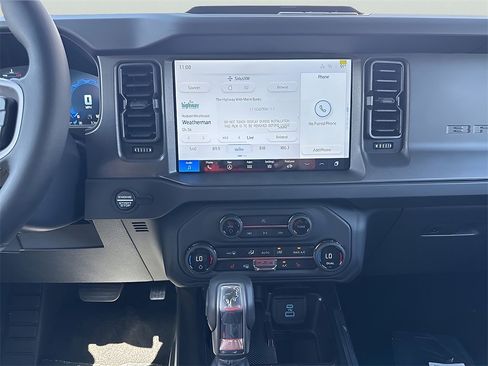 Used 2025 Ford Bronco Big Bend image 11