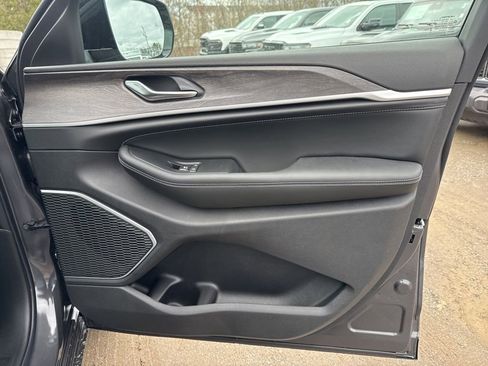 New 2026 Jeep Grand Cherokee Limited Reserve image 33