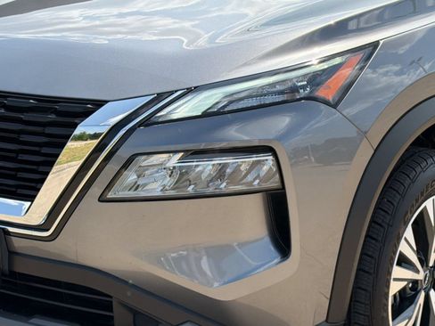 Used 2023 Nissan Rogue SV w/ SV Premium B Package FWD image 12