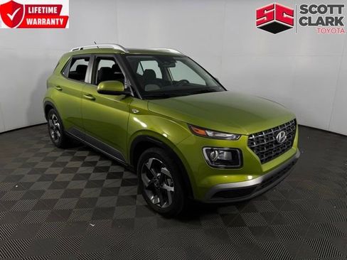 Used 2024 Hyundai Venue SEL image 1