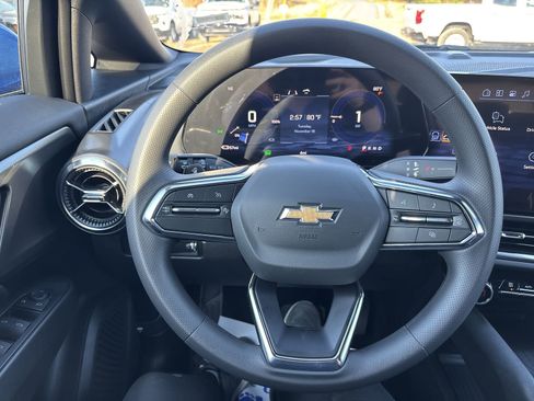 New 2026 Chevrolet Equinox EV LT image 14