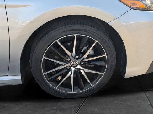Used 2023 Toyota Camry SE image 10